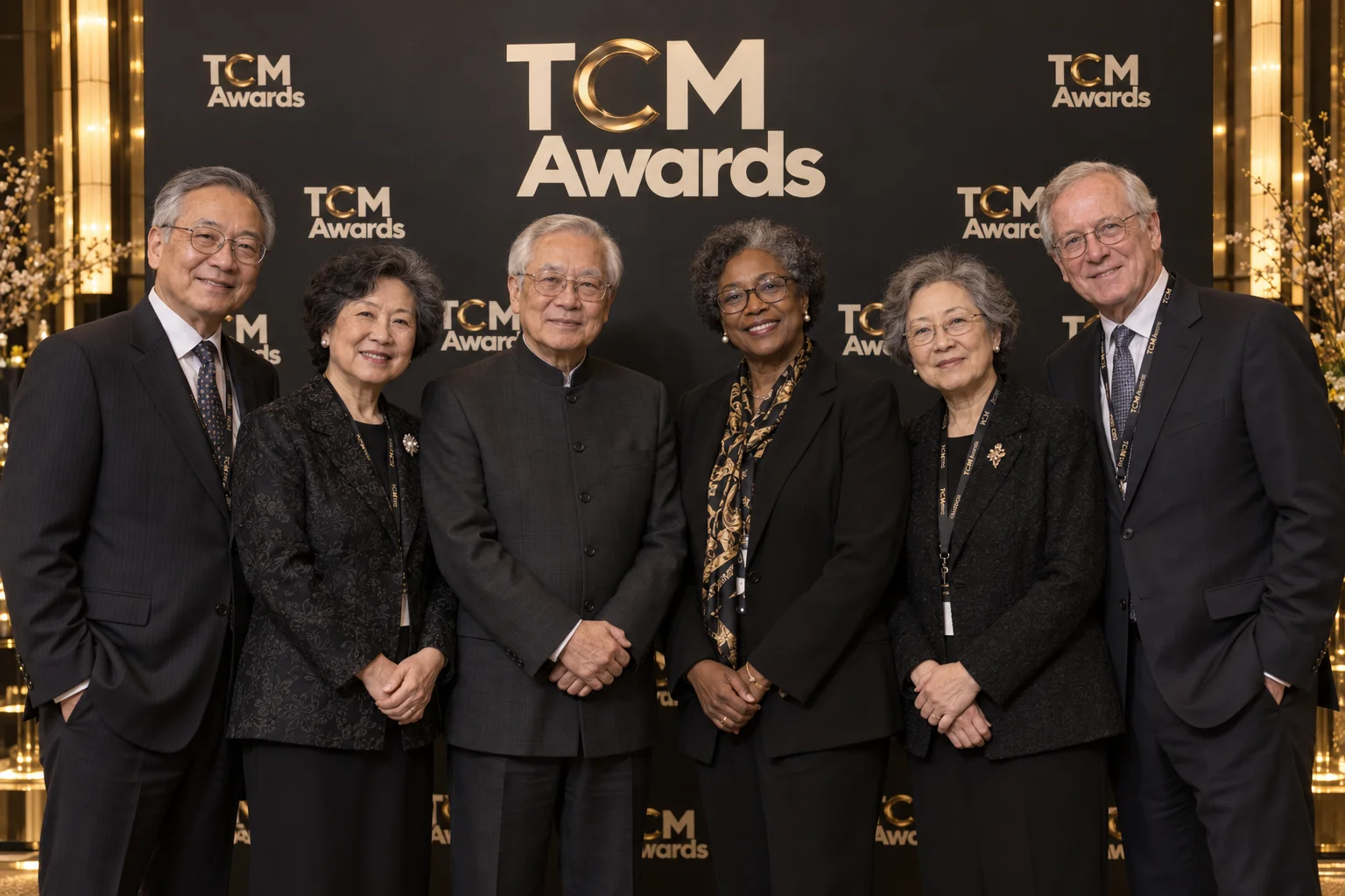 小團隊在 TCM Awards 背景板前合影